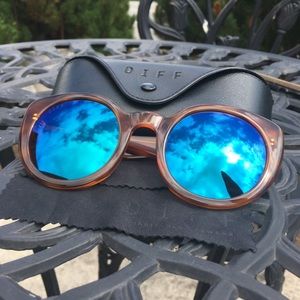 Diff Luna sun glasses